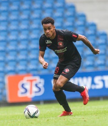 COXAnautas's tweet image. NEGOCIAÇÃO AVANÇADA 

O Coritiba tem negociações avançadas para contratar o lateral-esquerdo Paulinho, de 30 anos, que atua desde 2019 no Midtjylland, da Dinamarca. A informação é da jornalista @Nadjapm .

Revelado pelo Santo André, o jogador acumula passagens por Boa Esporte,…