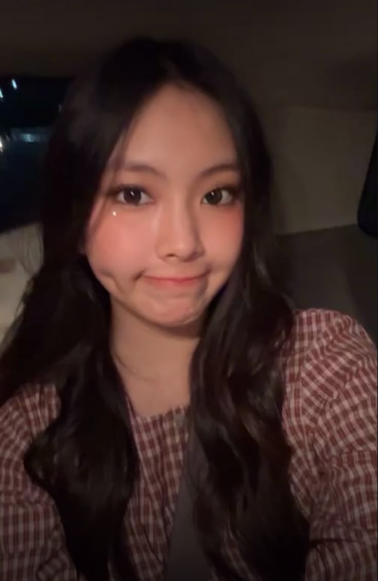 cookieggom's tweet image. I just realized this baby is gonna turn 18 this year???