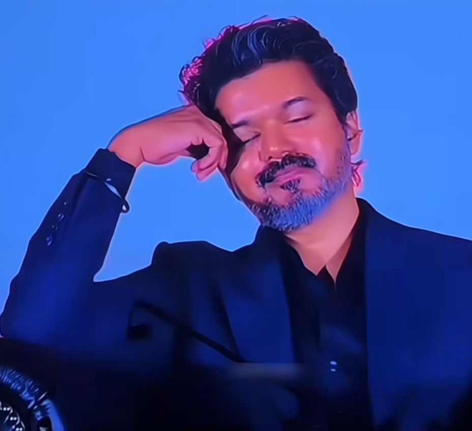 JessieVijay's tweet image. Still can’t forget the way he kept blushing whenever we cheered loudly for him on screen, he couldn’t hide it at all! ☺️ Sigh, I just want to relive that moment again.. 😫🫶🏽 @actorvijay