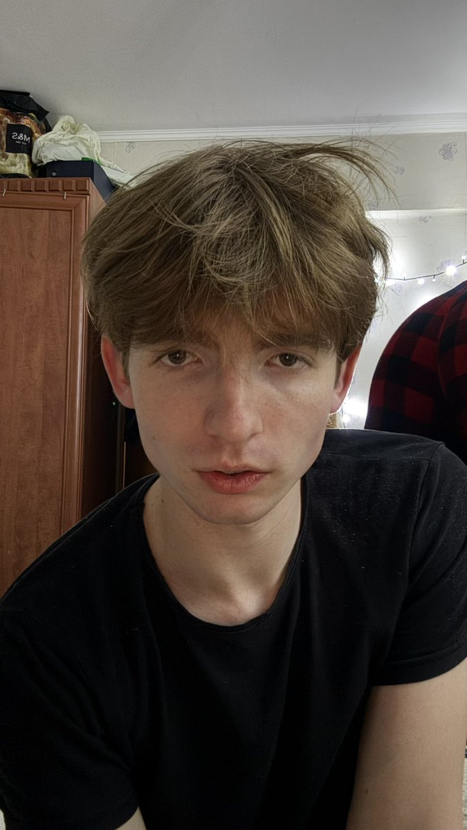 Саша tweet media