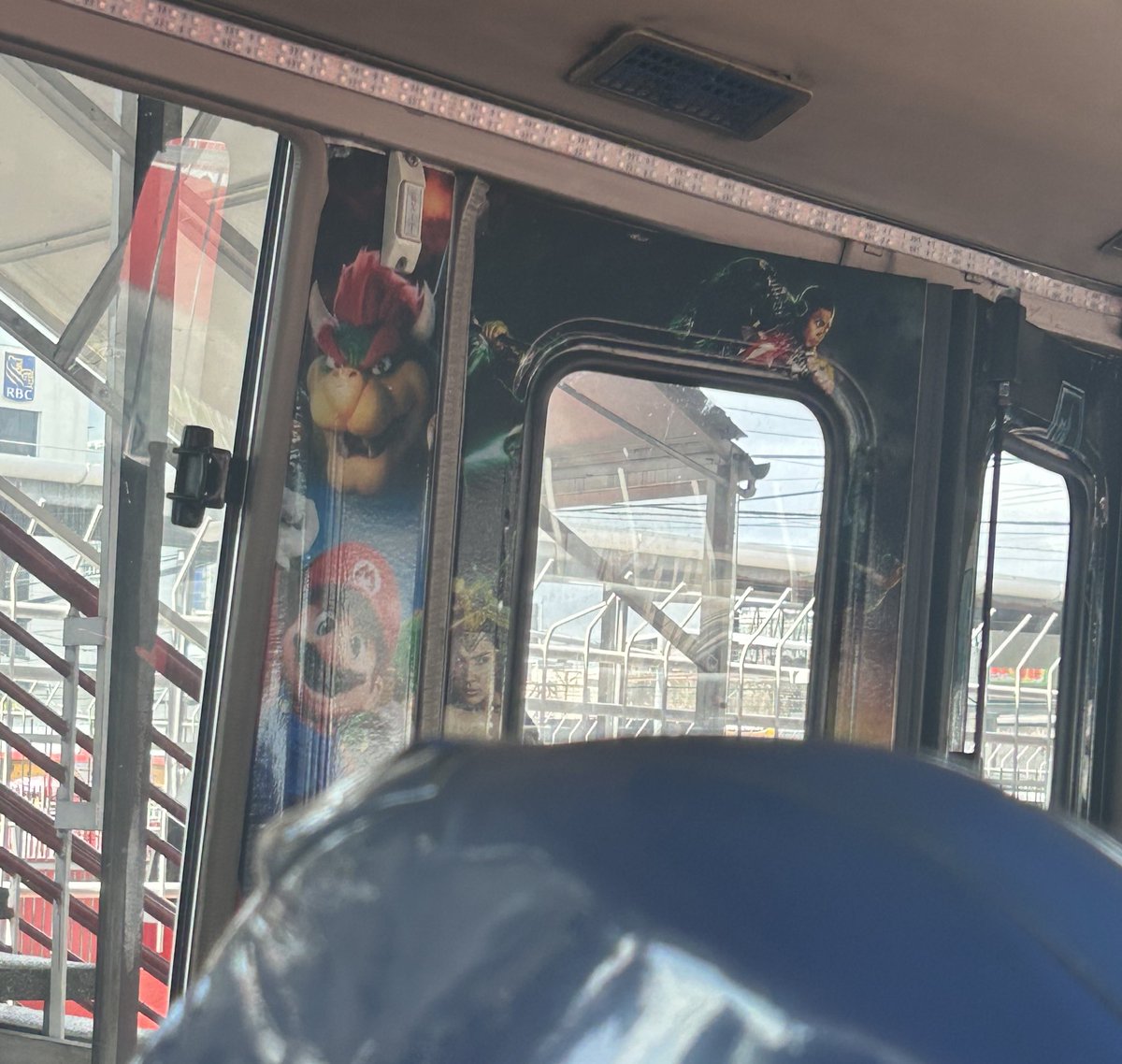 adifying's tweet image. somebody get me off this bus man