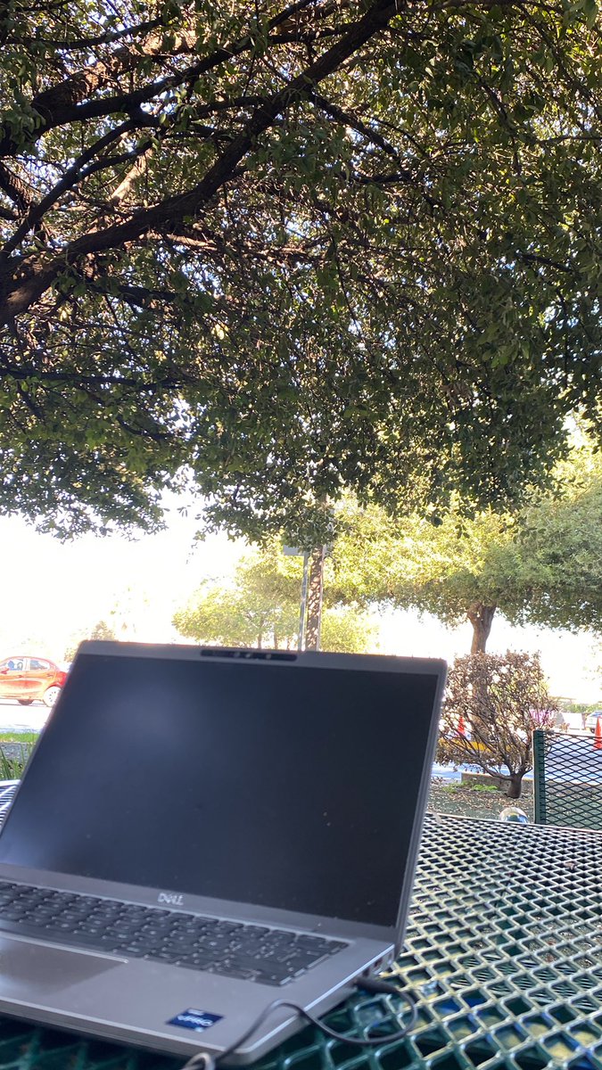 LayCeRo's tweet image. Unbelievable! I was kind of stressed out of the office and I left the office to their green areas and my brain was oxygenated that I've made more progress in my activities. 🙏🏻🧘‍♀️