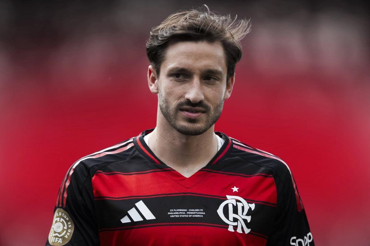 Alanponceeee's tweet image. #MatíasViña, a detalles de ser refuerzo de #Riverplate
Llegaría desde #Flamengo a préstamo con obligación de compra, sujeta a objetivos.
El jugador ya dio el visto bueno