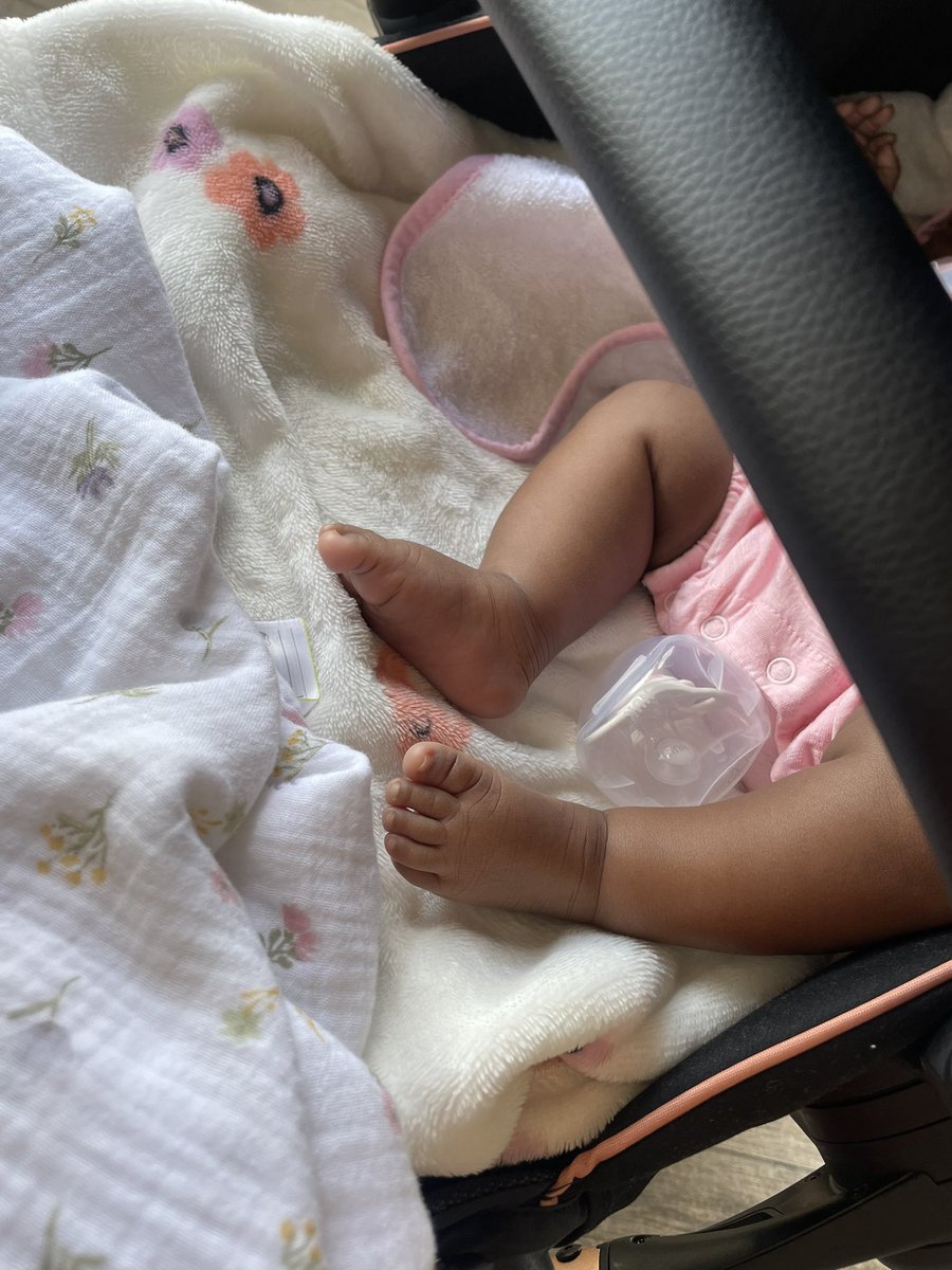 Modimonthatilee's tweet image. My gorgeous little date🥹💕 Our first first date ❤️