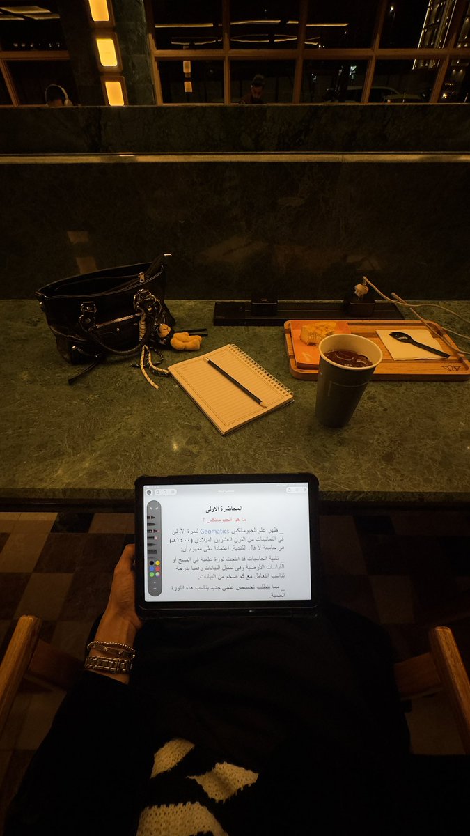 2xsos's tweet photo. مذاكرة آخر فاينل https://t.co/FFApXyKDQV