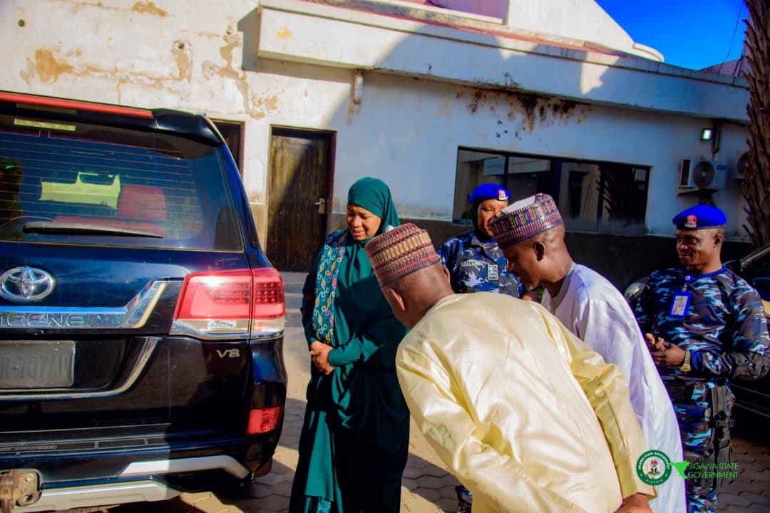 FirstLadyJigawa's tweet photo. Condolence Visit in Kiyawa Local Government Area

Earlier today, I was in Kiyawa Local Government Area of Jigawa State to commiserate with the families and communities affected by the tragic road accident that occurred in Dutse, which claimed the lives of 22 people.

This painful loss has deeply saddened us all. I personally expressed my heartfelt condolences to the bereaved families on behalf of the Government and people of Jigawa State. During the visit, we prayed for the departed souls, asking Almighty Allah (SWT) to forgive their shortcomings, grant them His mercy, and admit them into Aljannatul Firdausi. We also prayed that Allah grants the families the strength and patience (Sabr Jameel) needed to cope with this painful loss.

I reassured the families and the people of Kiyawa LGA that they are not alone in this moment of grief and that the government stands with them. I further prayed for Allah’s protection over our roads, the safety of all citizens, and that such a tragedy will not occur again.

My thoughts and prayers remain with the bereaved families and the entire people of Jigawa State.
May Allah grant the deceased eternal rest and protect us all. Ameen.

Hajiya Hadiza Umar A. Namadi
First Lady of Jigawa State