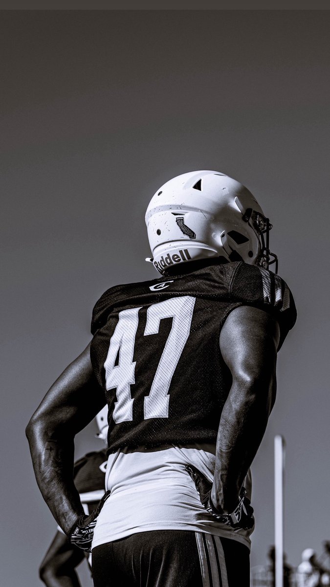 Officially in the Transfer Portal!

6’2 225 LB

2 years of eligibility 

Transcripts ready!

#AGTG