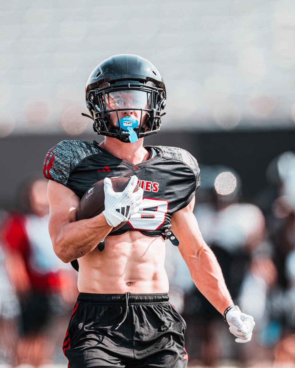 Andrew Bond tweet media