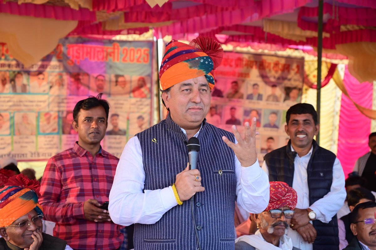 अब गुड़ामालानी,धोरीमन्ना को बालोतरा जिला में शामिल करने पर मंत्री जी को बहुत-बहुत धन्यवाद
पश्चिमी राजस्थान के "रियल पावर सेंटर" बनकर उभरे मंत्री केके बिश्नोई।  <a href="/kkvishnoibjp/">K.K.Vishnoi</a>