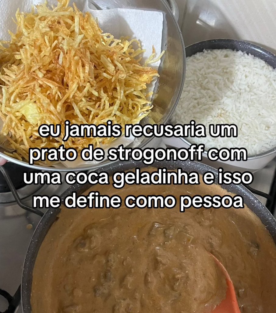 vittor's tweet image. strogonoff é vida