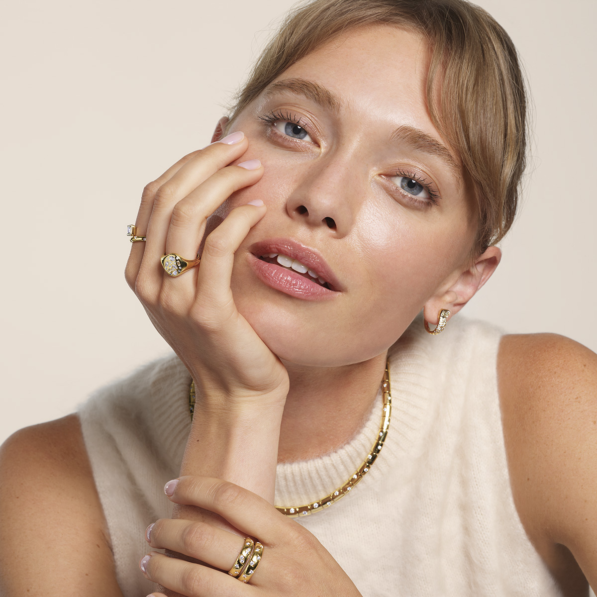 Brombergs's tweet image. Subtle Glamour ✨ Our Kwiat collection features refined 18K gold and diamonds for everyday luxury.

Kwiat is available at our Mountain Brook store and online!
(205) 871-3276

#brombergs #kwiatdiamonds #subtleglam #everydayluxury