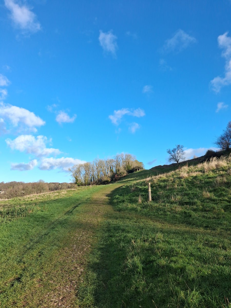 Cotswold Way Association tweet media