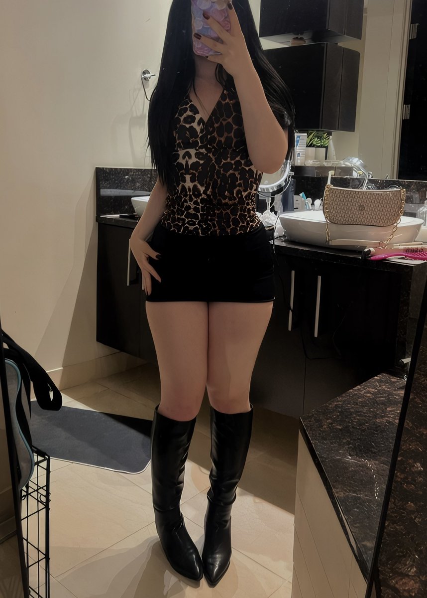 tokyopriincess's tweet image. say hi to mommy