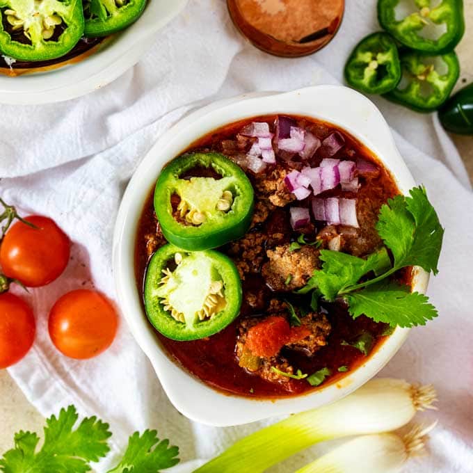 Low-carb chili that is not low on flavor is just one click away. ---> kicking-carbs.com/low-carb-chil