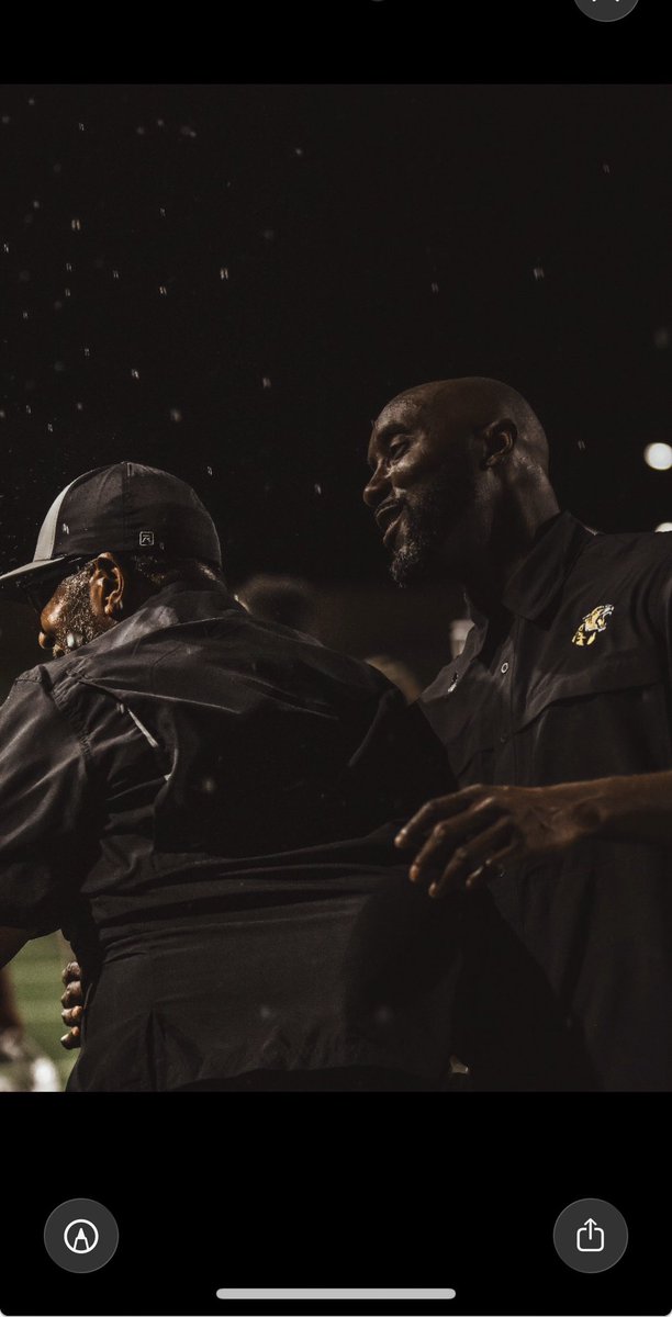 Greg Davis tweet media