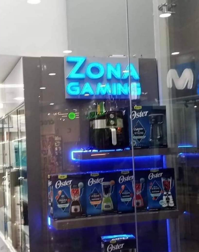 MisterVampi's tweet photo. La escases de RAM ya se está sientiendo al punto de que ya ofrecen Licuados y Frituras en 4K.
#Memingos https://t.co/M73IXCyrAU
