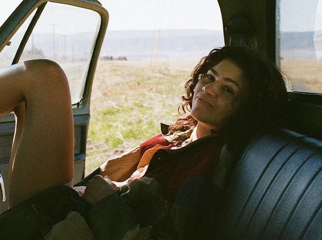 DiscussingFilm's tweet image. Major TV shows expected to air in 2026:

Carrie
Ted S2
Beef S2
Lanterns
Hacks S5
The Pitt S2
Spider-Noir
Visionquest
Paradise S2
Euphoria S3
East of Eden
Crystal Lake
The Boys S5
Wonder Man
Invincible S4
X-Men 97 S2
One Piece S2
Ted Lasso S4
Bridgerton S4
The Boroughs
Breaking…