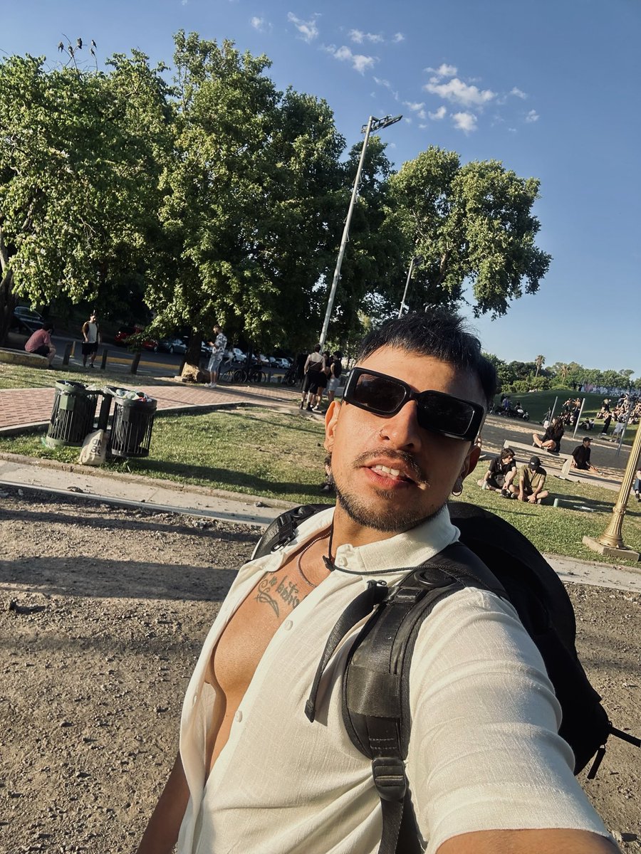 fernetcongonza's tweet image. Hola bebeeees chudai khe