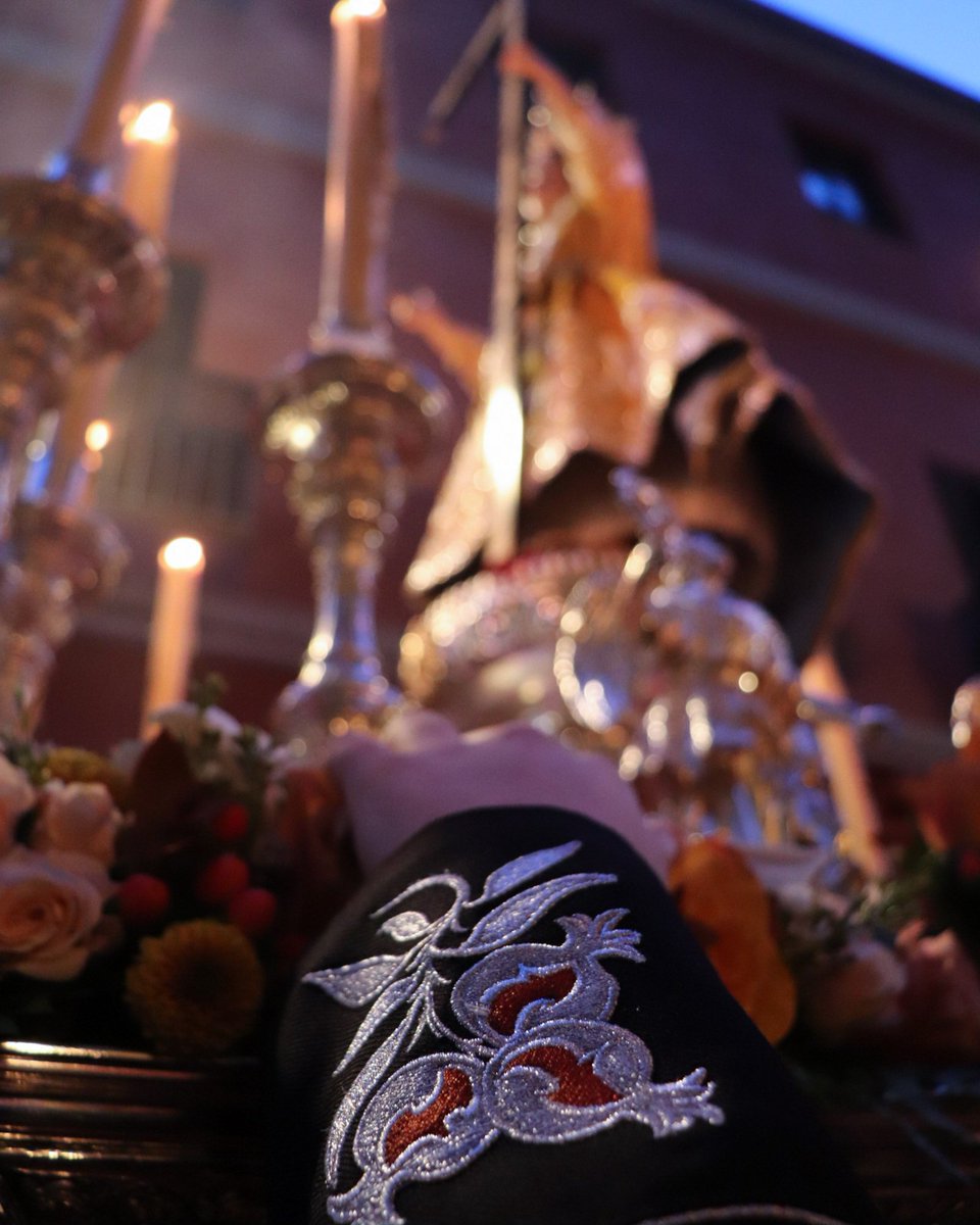 𝐌𝐢 𝐃𝐮𝐥𝐜𝐞 𝐍𝐨𝐦𝐛𝐫𝐞

#AlSonDeGraná • #SuenaElDN
#SuenaLaMúsicaDelSeñor