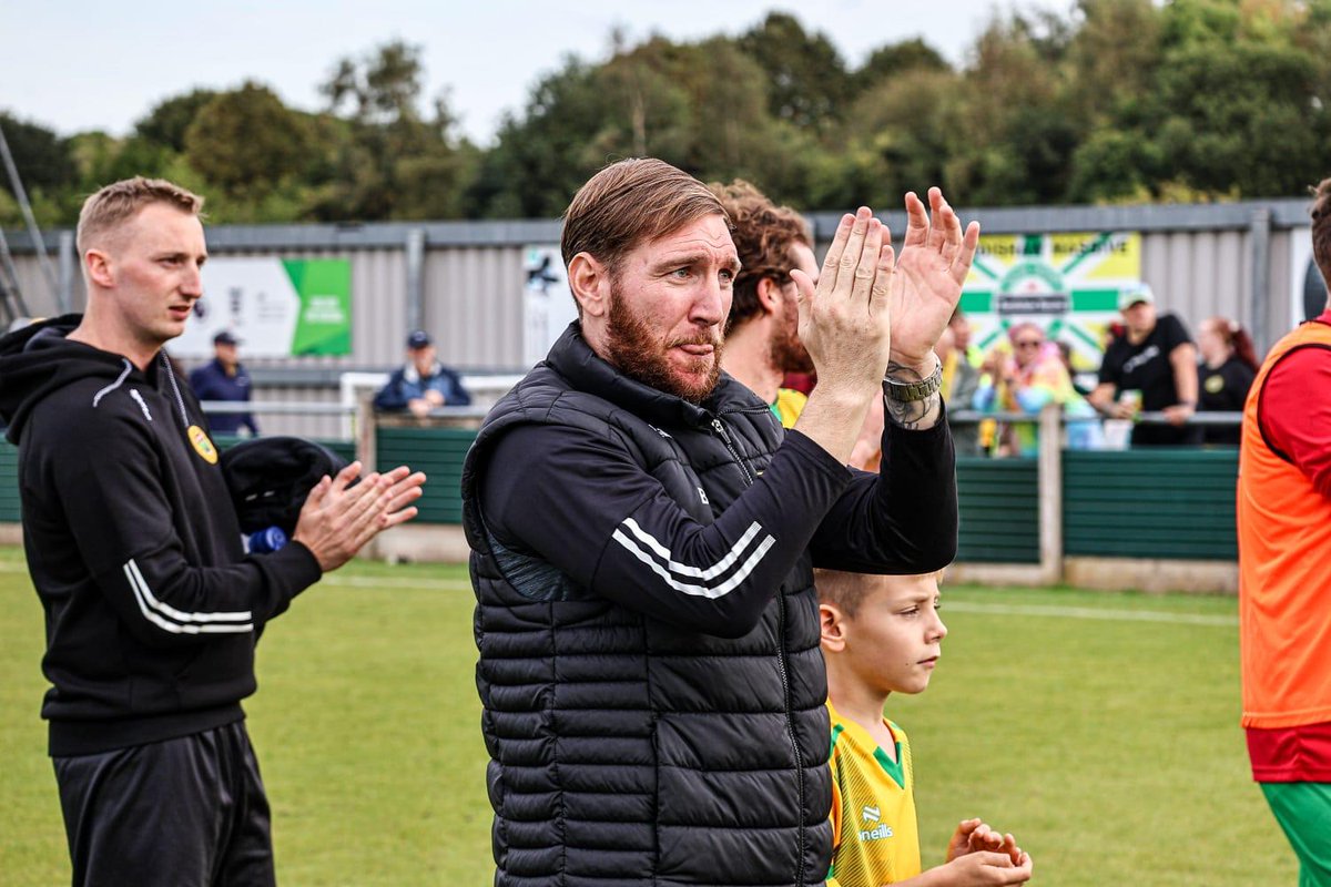 Runcorn Linnets FC tweet media