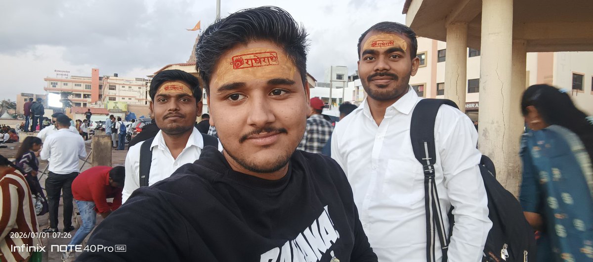 AnujBraahman's tweet photo. Today in the new year, I have got the good fortune of seeing Lord Dwarkadish. Jai Dwarka Dwarkadish Lord Shri Krishna.

Happy new year🎊 https://t.co/0p2As4v03S