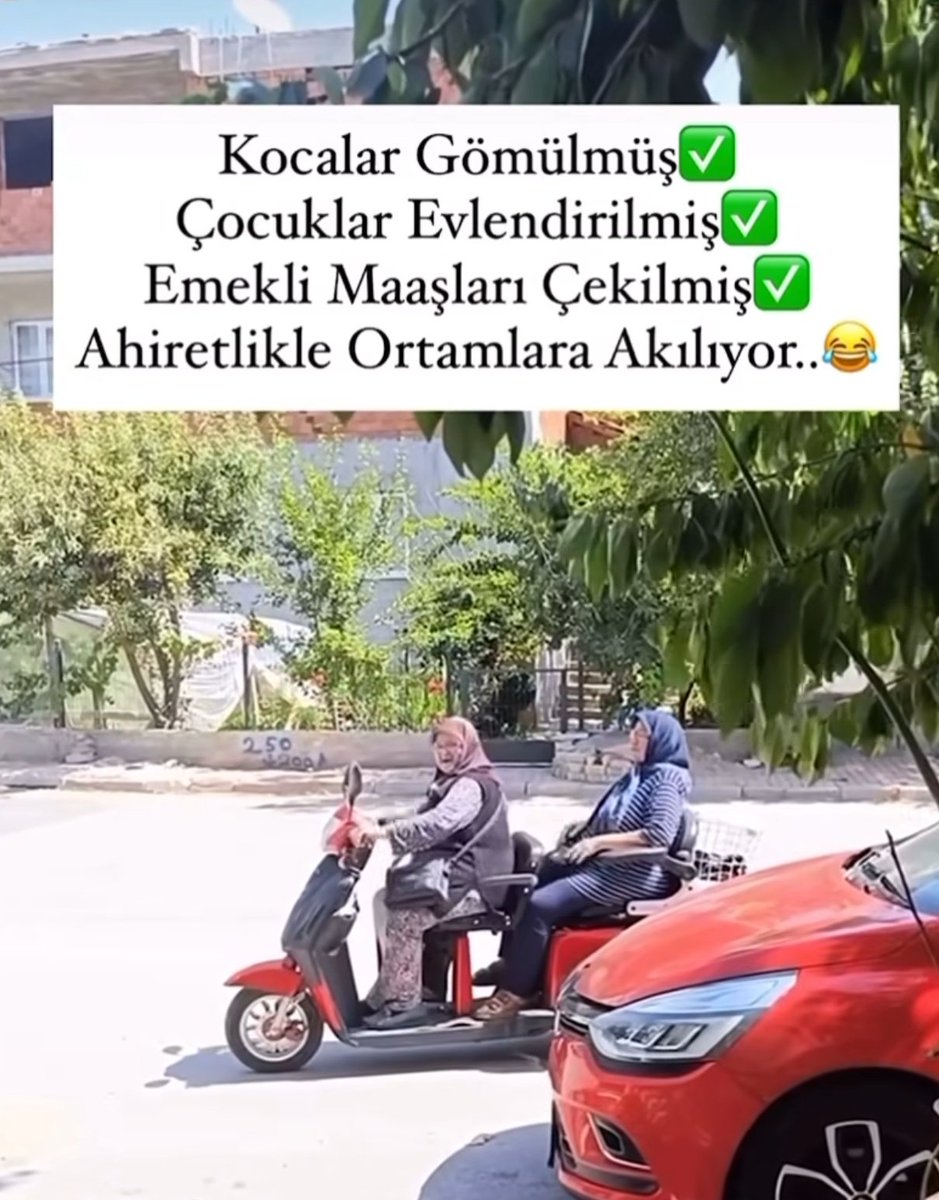 O sırada kadınların erkeklere ayılıp bayılma seviyesi...