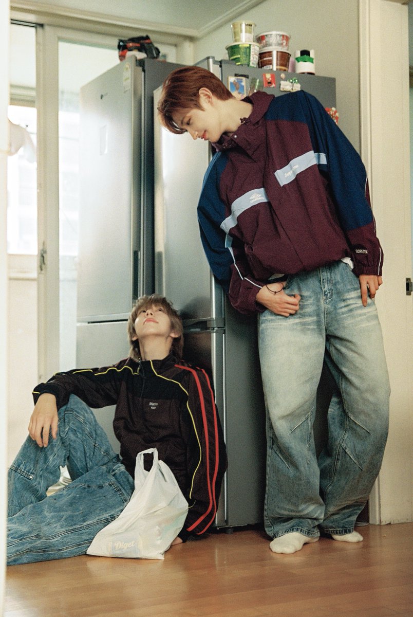 idntt_cosmo's tweet image. idntt &amp;lt;yesweare&amp;gt;
Concept Photo Home Boy B ver.

id2 kimheeju + id12 parknuri

2026.01.05 6PM KST

#idntt #아이덴티티 #アイデンティティ
#unevermet #yesweare
#김희주 #kimheeju #박누리 #parknuri