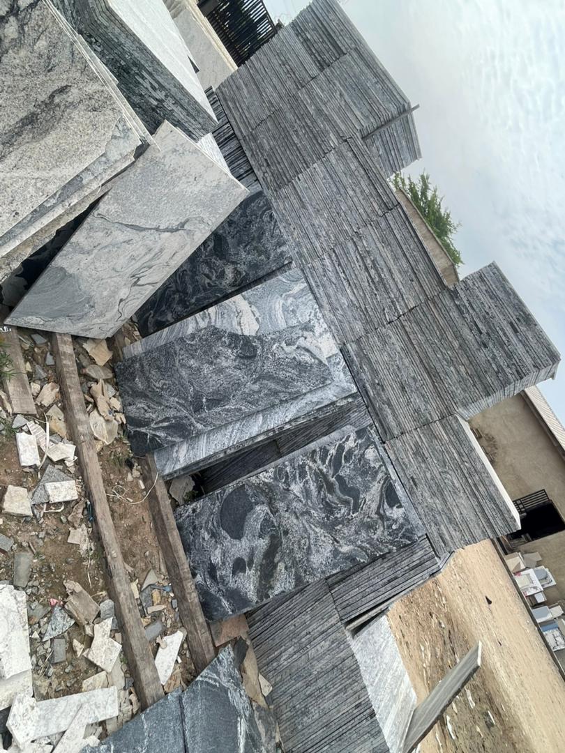 Emiteem's tweet image. The goods             Vs            The Seller