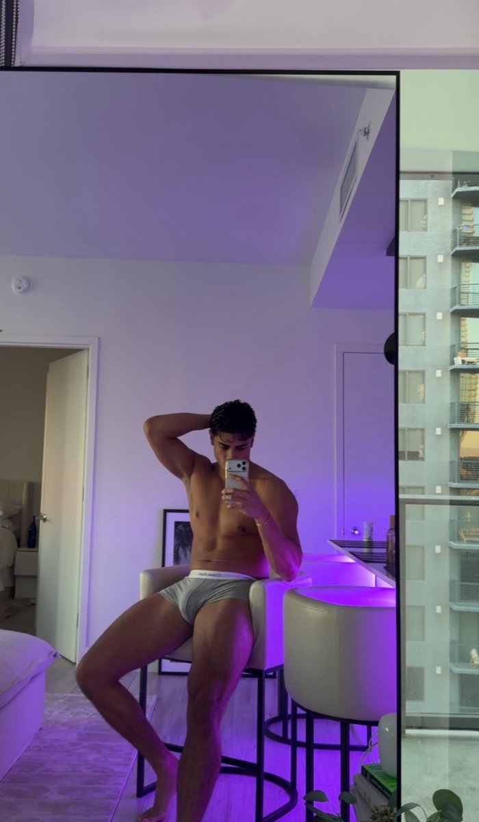 ¿cuál será mi regalo por navidad? 
idk. 🤌🏻