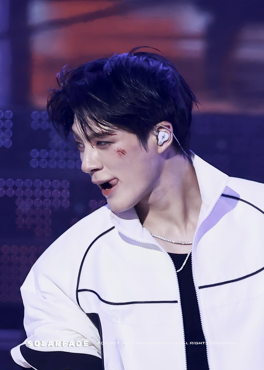 hapqines's tweet image. jeno blep 😋
