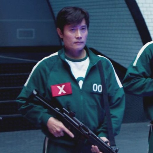 huntermaster457's tweet image. one of s2's biggest crime was that we never saw him without his jacket