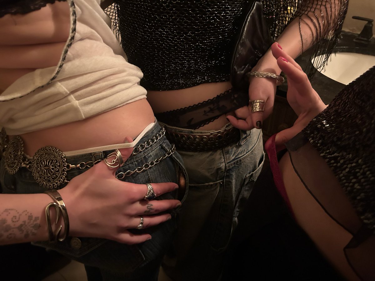 saraitoninn's tweet image. 