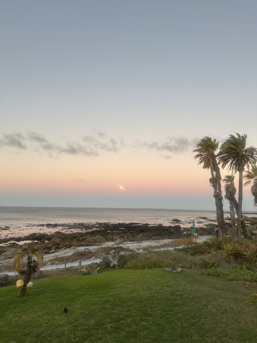 4KobusWiese's tweet photo. Amper volmaan op die mooiste Weskus🙏 https://t.co/nSR1lHkDBp