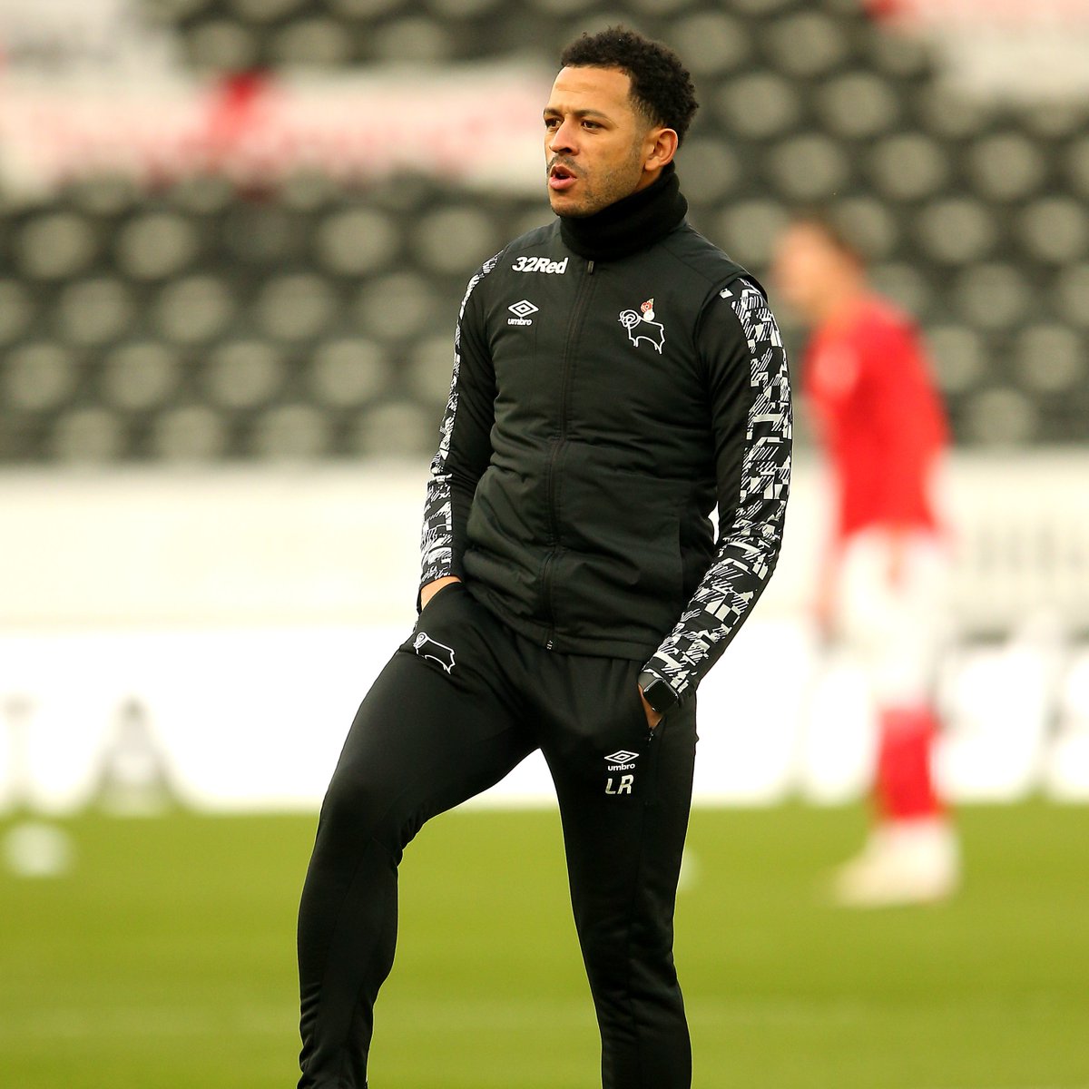 secondtierpod's tweet image. Derby would have kept hold of Liam Rosenior had they been in the Championship, but instead felt they needed someone with experience in League One, per @sistoney67.  

Paul Warne is at League Two MK Dons. 

Liam Rosenior is linked with taking over Chelsea.