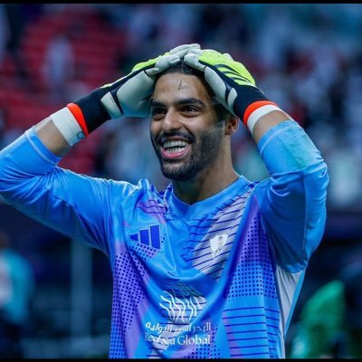 ___8a1's tweet image. الحارس نصف الفريق ‼️#الاهلي_النصر