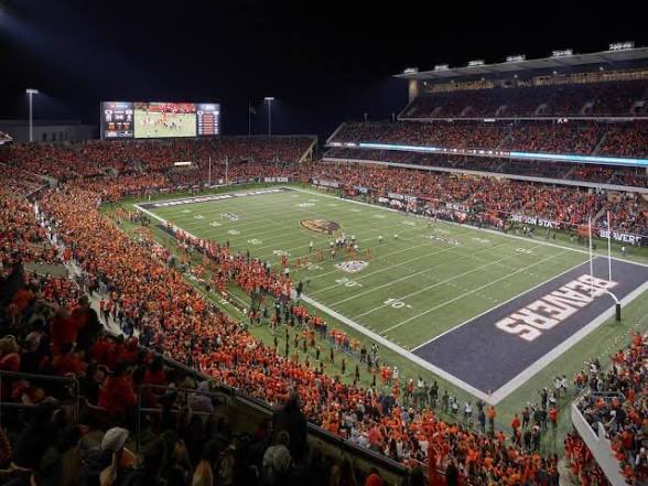 After a great conversation with <a href="/CoachNokesDL/">Inoke Breckterfield</a> , I am blessed to receive a D1 scholarship offer to Oregon state!
<a href="/CoachLukeSC/">Coach Williams Fierro</a> <a href="/JonathanBunnel/">Jonathan Bunnel</a> <a href="/coachfischer7/">Jeff Fischer</a> <a href="/Saddleback_FB/">Saddleback College Football</a>