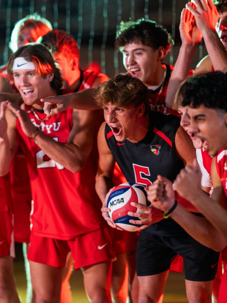 BarryUniversity's tweet photo. Together we rise! 🚀 2026, let’s do this!  #GoBucs

#BarryUniversity #BarryU #MyBarryLife #CollegeLife #CampusVibes #StudyInMiami #MiamiCollegeLife #MiamiCampus https://t.co/iIKmU4n80b