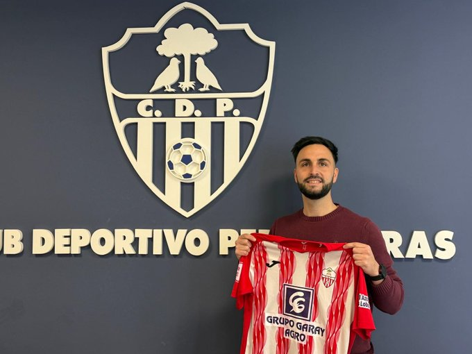 FÚTBOL | 3ª RFEF

🤝El <a href="/CDPedroneras/">C.D. Pedroñeras</a> hace oficial la contratación de Sergio Magro como nuevo entrenador

👔Ha formado parte de cuerpos técnicos de clubes como <a href="/RealAvilaCF/">Real Ávila CF</a>, <a href="/UBConquense/">UB Conquense</a> y <a href="/CDBadajoz/">CD Badajoz</a>.

📸 CD Pedroñeras