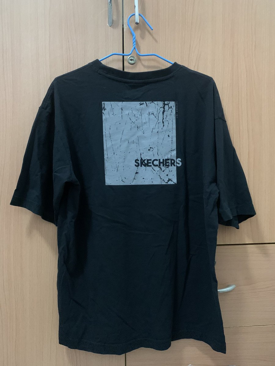 pcyx2ndshop's tweet image. 31. เสื้อยืดสีดำ #Sketcher แท้ ซื้อจาก shop 130฿
อก 44" ยาว 26"

ค่าส่งเหมา 26฿ 

เคยใสา 1 ครั้ง ผ้าใส่สบาย

#เสื้อผ้ามือสอง #เสื้อผ้ามือสองสภาพดี #เสื้อผ้ามือสองราคาถูก #มือสอง #พร้อมส่ง #เสื้อมือสอง #เสื้อผ้ามือ2 #เสื้อผ้าแฟชั่น #เสื้อยืด #เสื้อยืดมือสอง #Sketcherthailand