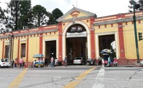 Sabia usted que en Guatemala se encuentran dos cementerios muy cerca a tan solo 2.3 KM de distancia, Cementerio General y el Cementerio del Trebol.