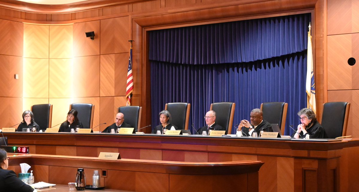 The Supreme Judicial Court's January sitting week begins Monday, January 5.

For information on the calendar of cases, visit: ma-appellatecourts.org/calendar/fc/#j…

Oral arguments will begin at 9 a.m. and will be streamed live at: boston.suffolk.edu/sjc/