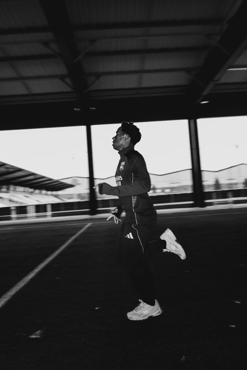 Endrick's tweet image. Premiers jours… 💪🏿 @OL