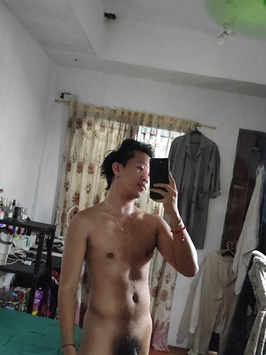 Krix_Tian_'s tweet photo. Drunk but alive. Goodnight. Still have work later 🤑 https://t.co/fLlVXS5dPP