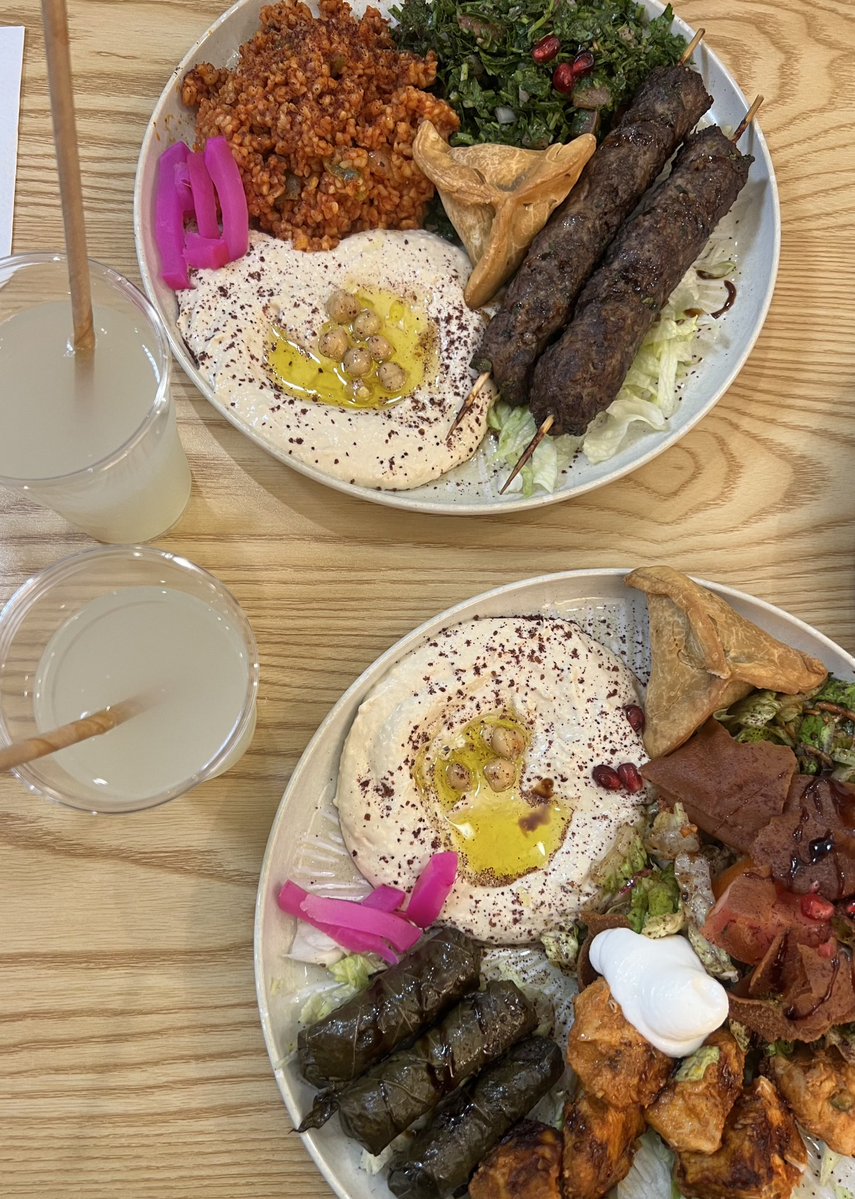 userinsaaa's tweet image. j’ai mangé libanais c’était tellement bon