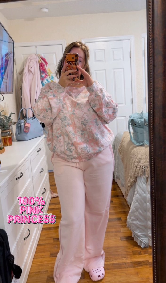 playwith_tayyy's tweet image. 