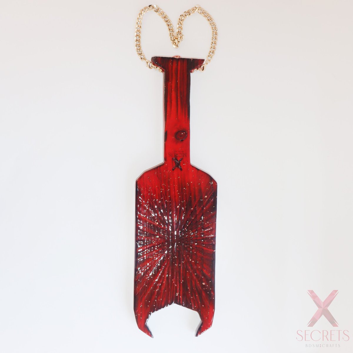 X_SECRETS_'s tweet photo. Ja disponible la nostra nova pala de #spanking, DEVIL, obra d'art #BDSM. Realitzada en fusta massissa cremada per a més duresa i envernissada. Possibilitat de personalització completa.

https://t.co/FVi1uWM22k

#càstig #dominant #dolor #sumision #azots #mistress #master https://t.co/xqLUuRkQ8y