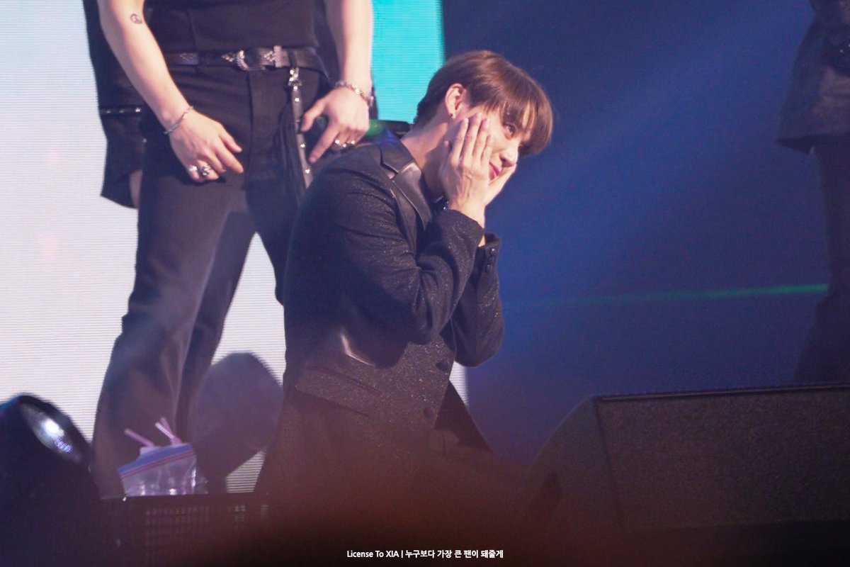 LicenseToXIA's tweet image. [4K] 20260102 JX 2026 JAPAN FANMEETING ‘Hug &amp;amp; Love' | 김준수(XIA) - Sky
📎 youtu.be/bosIYizF5ns

#XIA #김준수 #ジュンス