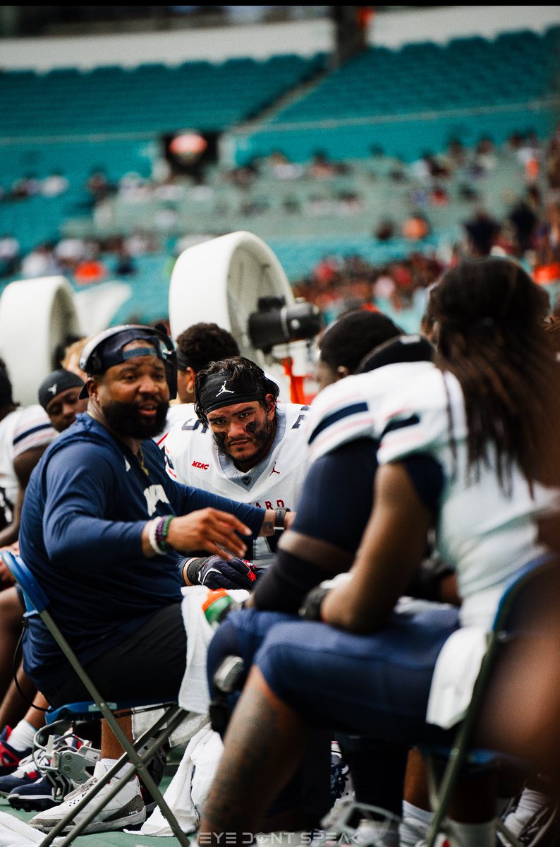 CoachLA73's tweet image. To my Howard Squad thank you for 3 amazing years! Appreciate every one of the players and staff for making my time memorable!
To my #5TEPPAS remember all the lessons we discussed attack life with no fear! Excited for the next journey! ❤️💙 #HUYouKnow