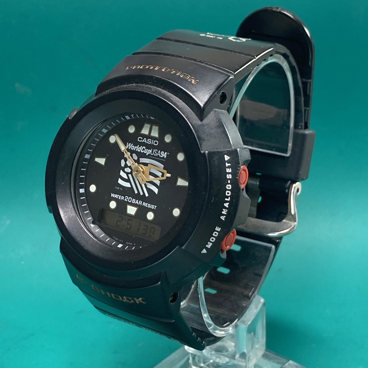 G-SHOCKのAW-500系限定モデル3機種。 左から ・AW-594-1E1 （1994年5月