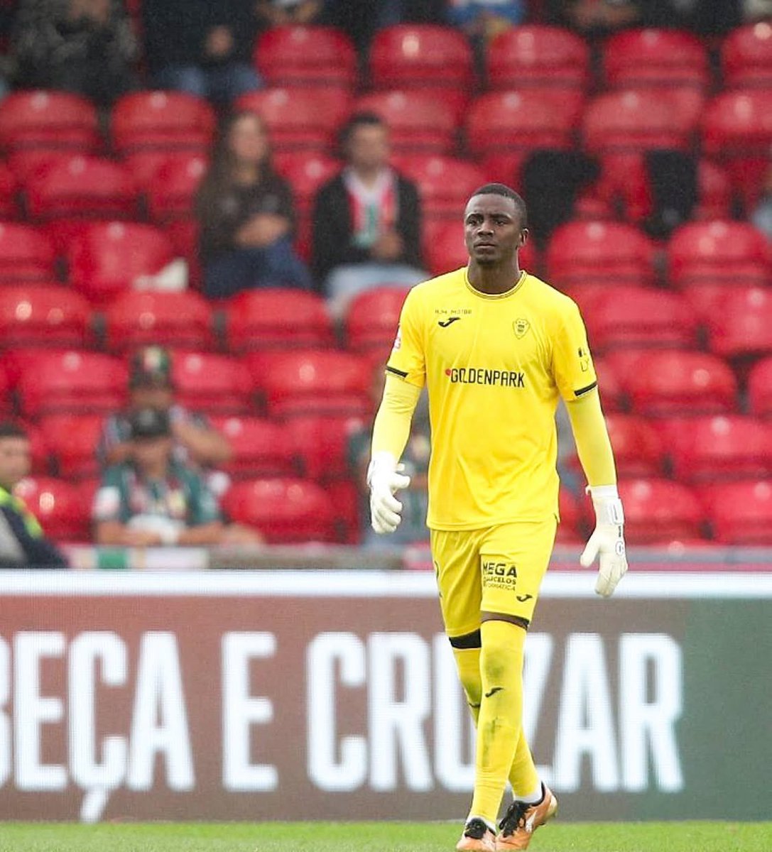 DTransferencias's tweet image. 🚨 Filipe Luís e José Boto estão em Barcelos a assistir ao encontro entre o Gil Vicente FC e o Sporting CP para observarem Andrew, revelam os jornalistas @felipee_sil, Bruno Andrade e @andrehernan na @ESPNBrasil.
Nas últimas semanas, o guardião de 24 anos foi alvo de sondagens do…